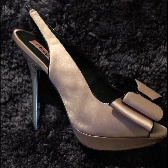 Women Dress Heels - Picture 1 of 5